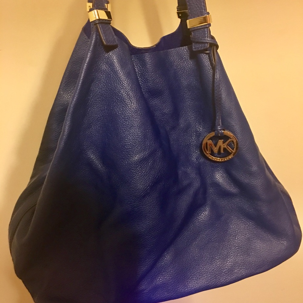 Michael Kors Beautiful Blue reversible bag.